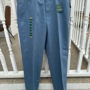 $45 LL Bean Men Relaxed Fit Chalk Blue Wrinkle Free Cotton Pants Sz 32”x 34” NWT